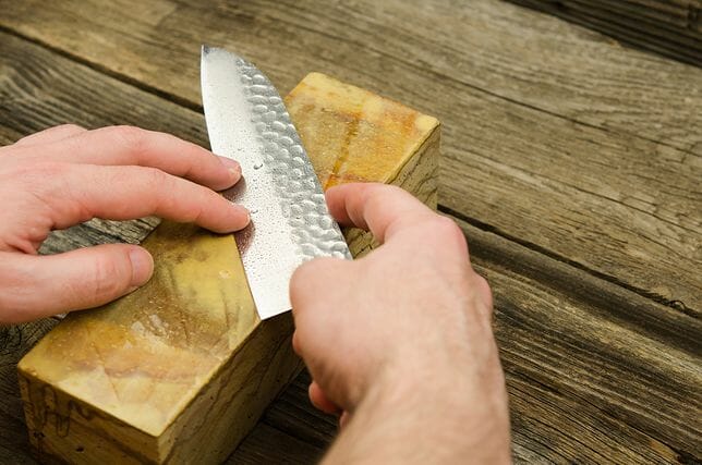 jak ostrzyć nóż