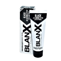 Blanx Black – czarna pasta z aktywnym węglem