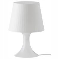 IKEA LAMPAN – biała lampa stołowa